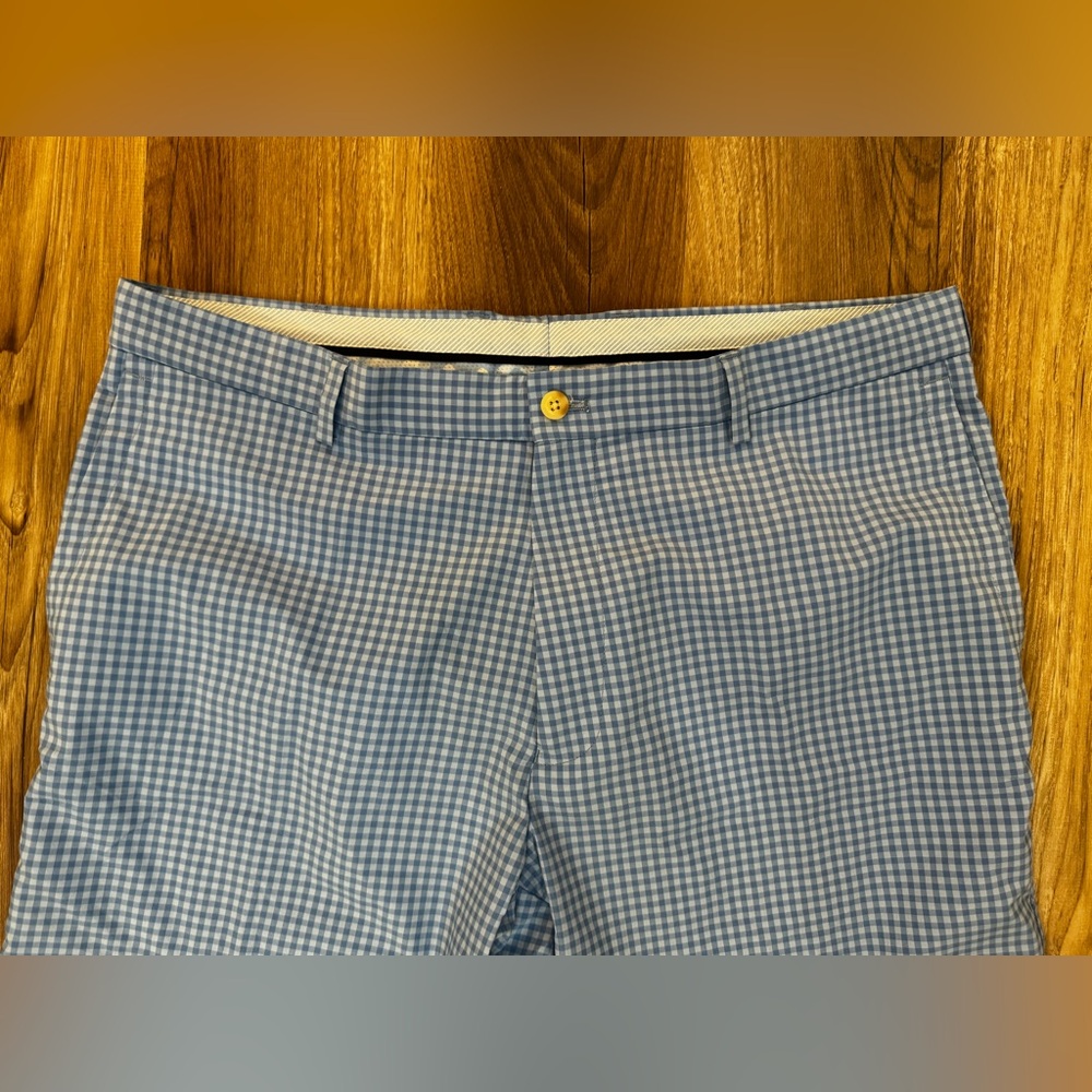 Peter Millar Featherweight Golf Shorts Size 36 - Picture 4 of 11
